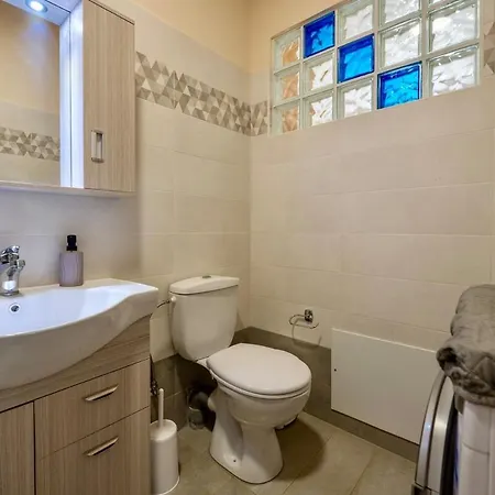 Petro's House Apartman Kóronosz